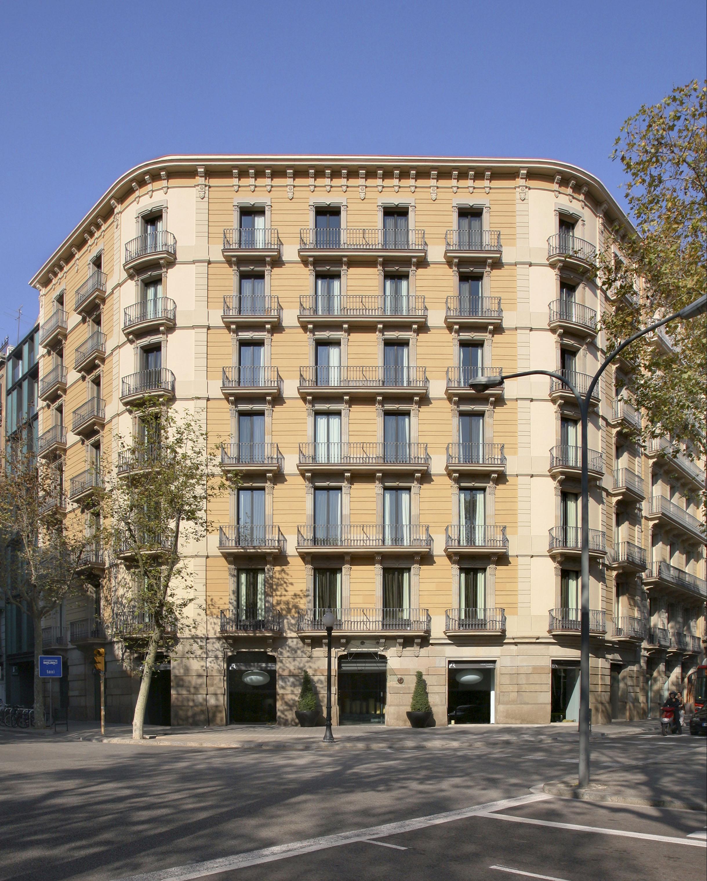 H10 Casanova Hotel Barcelona Exterior photo